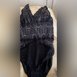 Body Illusions Lacey Smoothing Body Suit. 1X Never Worn